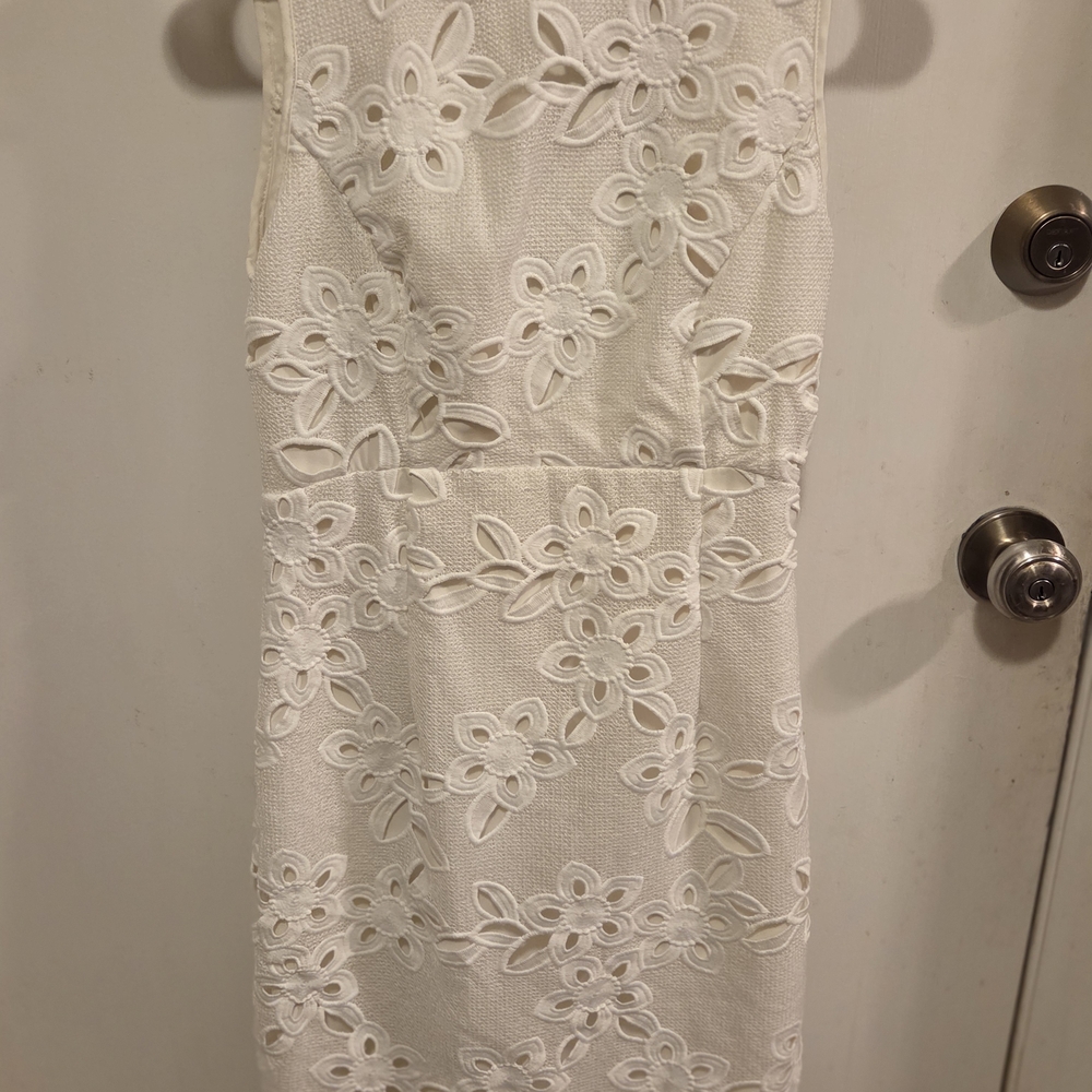 Elegant White Floral Lace Dress
